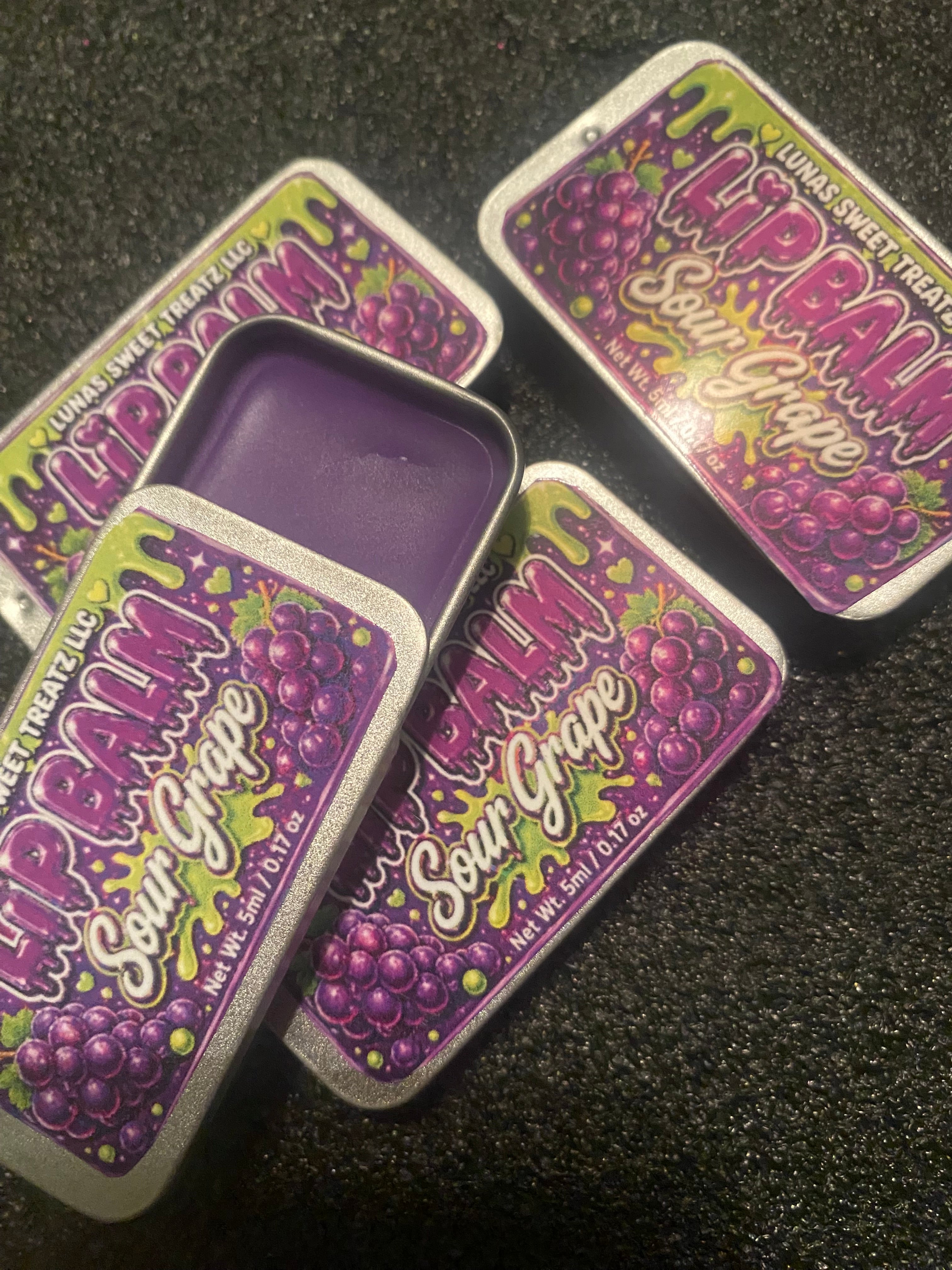 Lip balm tin